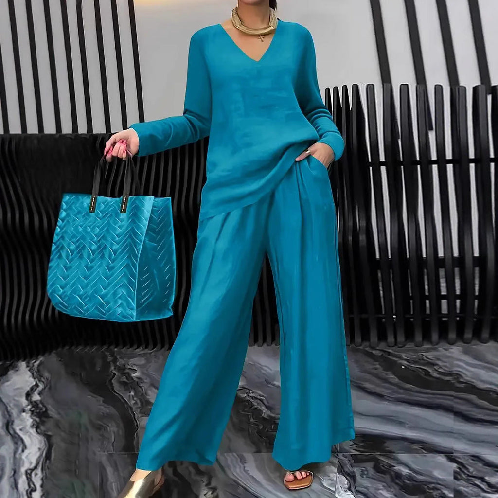 Plush Fashion Hub solid color long sleeve top and pants two-piece travel set, comfortable casual loungewear for women.