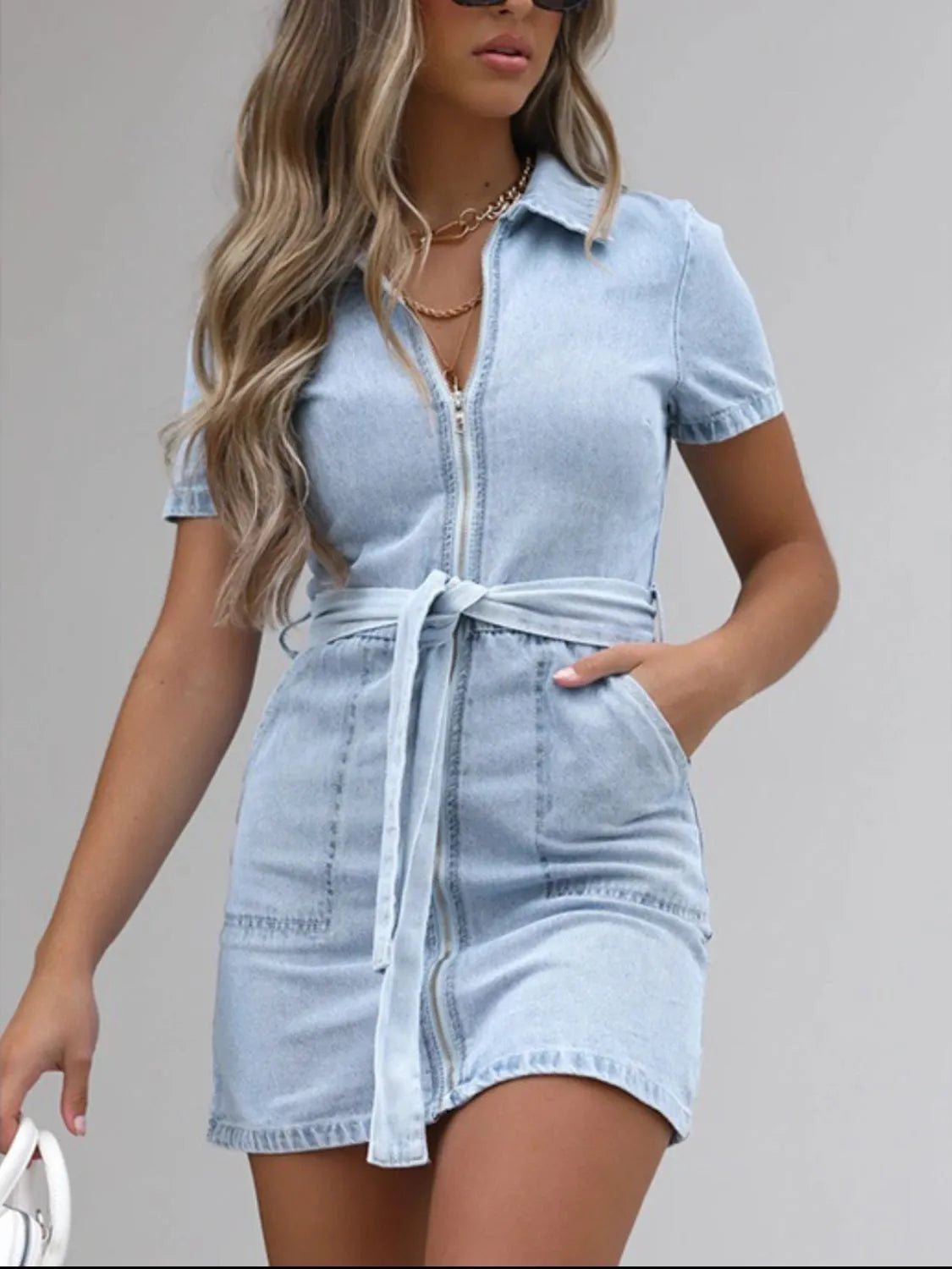 VYSN full size zip front short sleeve denim dress, plus size, casual fashion clothing with front zipper and short sleeves.