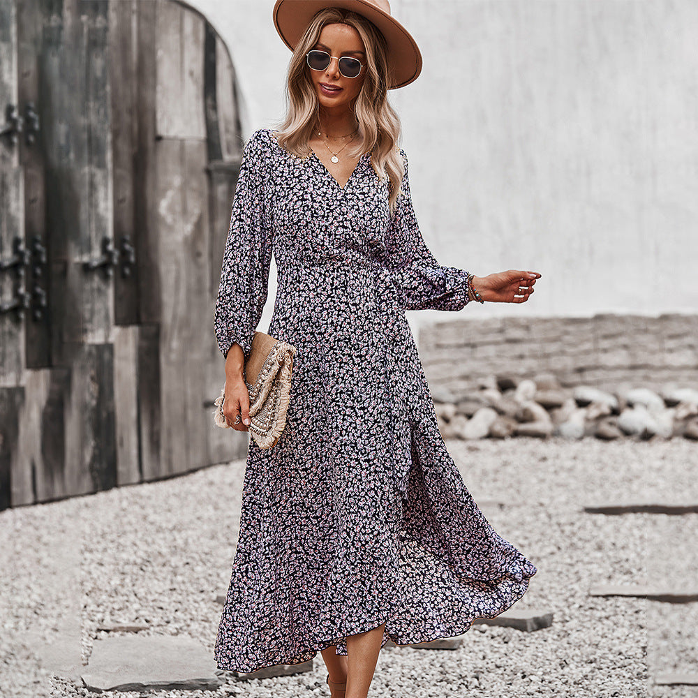 Plush Fashion Hub autumn and winter floral dress with chest wrap, tie large swing skirt, suitable for leisure and holiday wear.