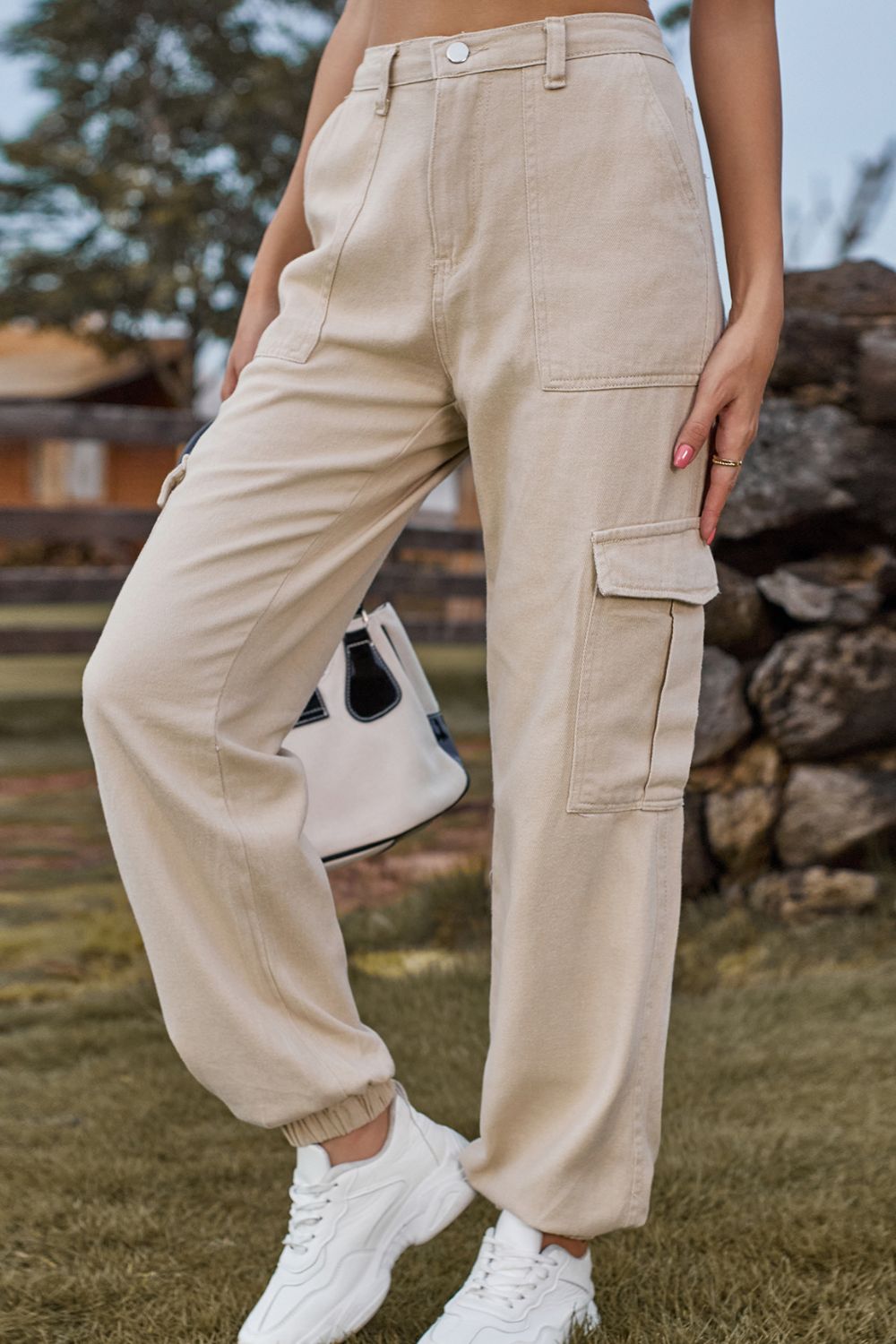 Blue denim jeans with front pockets from Plush Fashion Shop, featuring a classic long jeans design.