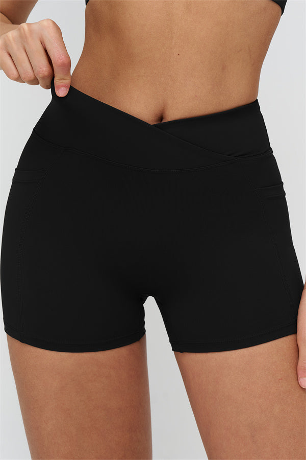 Fitglutes Activewear crop top and shorts 2-piece set, stylish gymwear with fitted crop top and matching athletic shorts for workouts.
