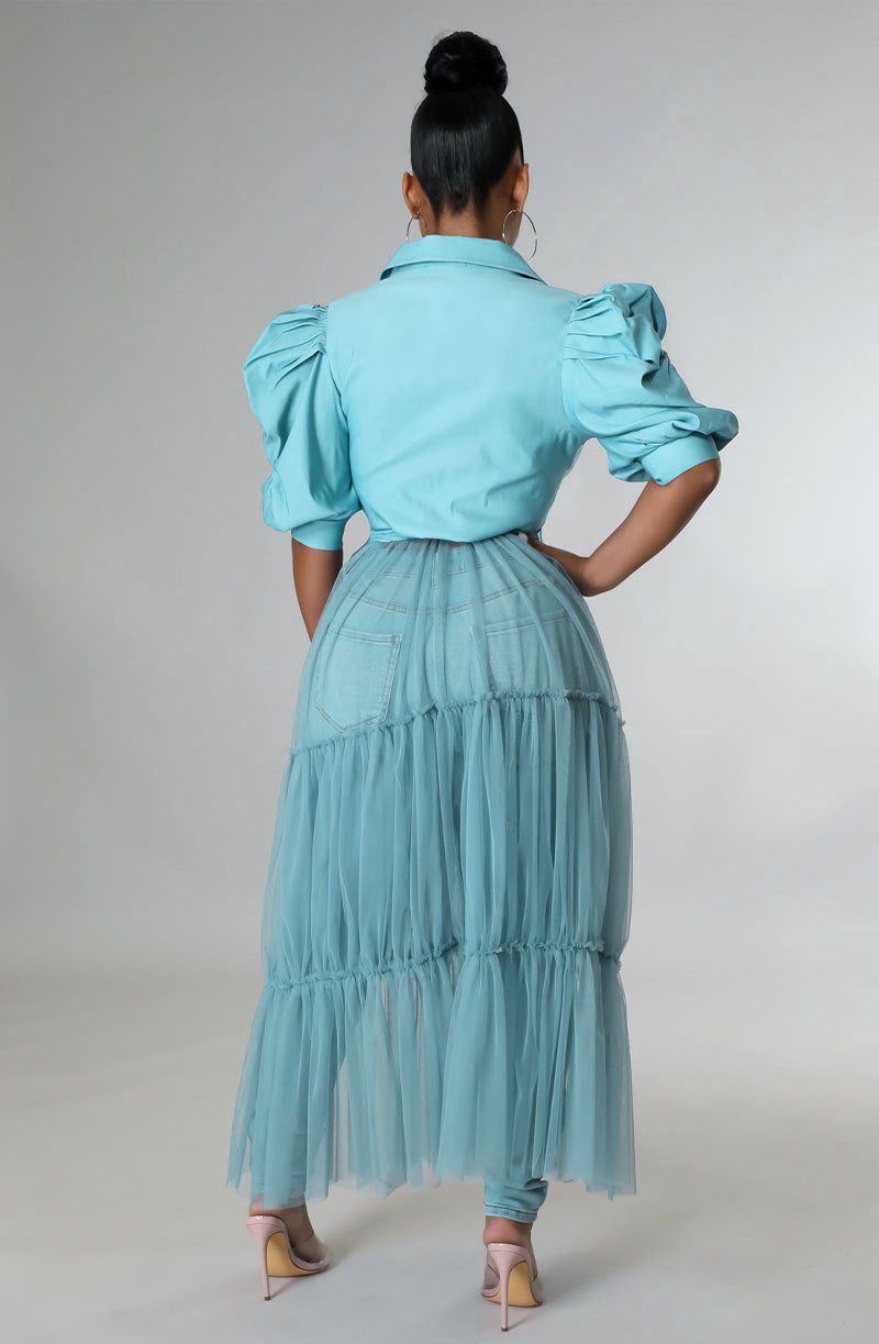 Women’s short sleeve casual summer shirt by Wanita Store, lightweight and stylish for warm weather.