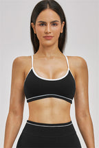 Fitglutes Activewear sports bra and shorts 2-piece set, gym wear with supportive sports bra and comfortable shorts for workouts.