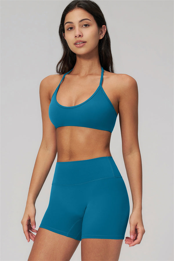 Fitglutes Activewear sports bra and shorts 2-piece set, gymwear and workout clothes, with a sleek athletic design and supportive fit.