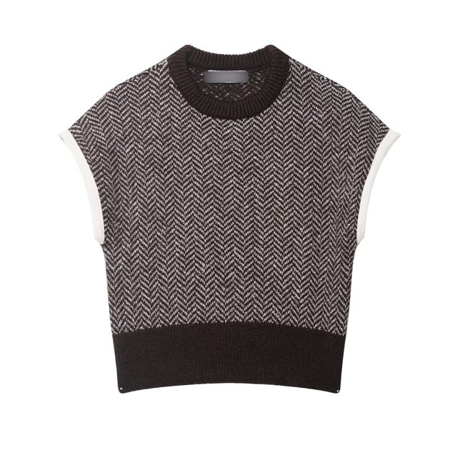 Women’s herringbone knitted sleeveless vest top by Bella Mia, featuring a stylish and cozy herringbone pattern.