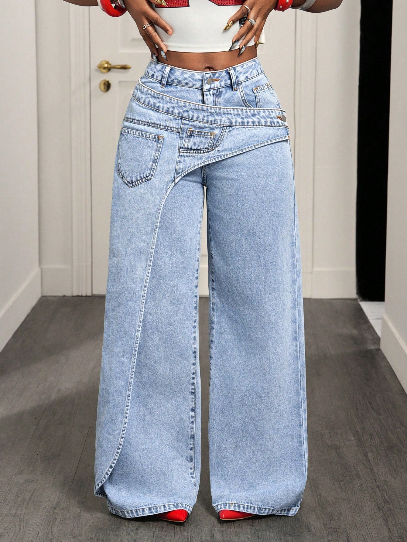 Casual women's jeans by Plush Fashion Hub featuring a relaxed fit, classic five-pocket design, and stylish denim for everyday wear.