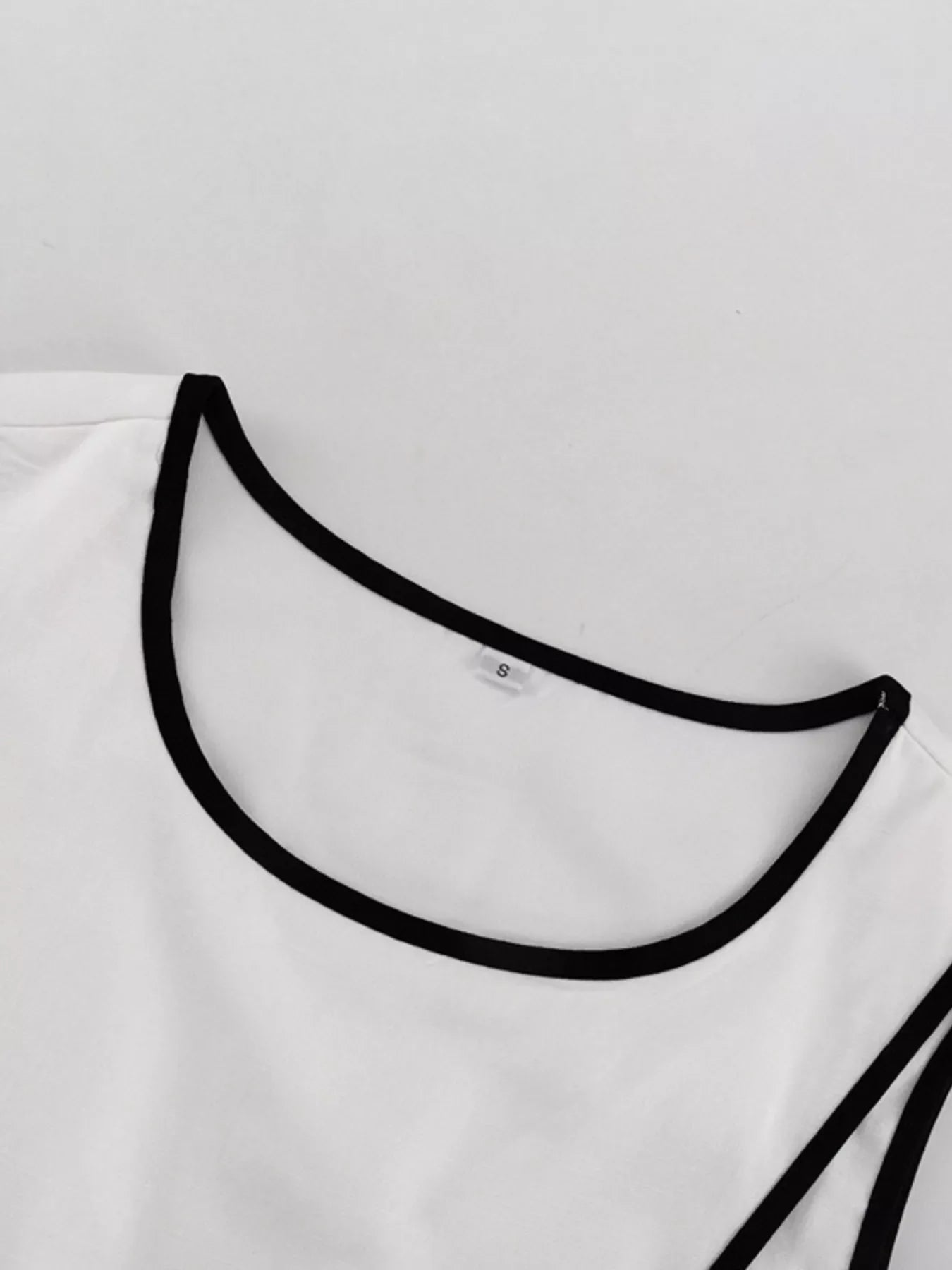 Contrast trim sleeveless top and wide-leg pants set by Shopimist, featuring a stylish sleeveless top with matching wide-leg pants.