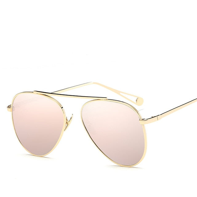 Plush Fashion Hub luxury pilot women's sunglasses with vintage aviation-inspired design and stylish frame.
