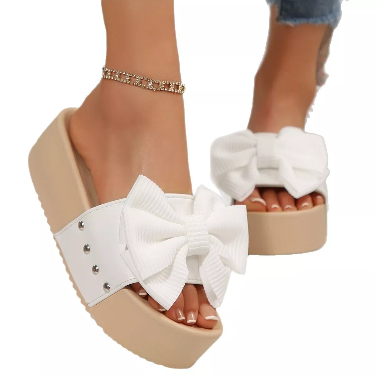 Women's chic bow decor platform sandals by Trendsi, featuring comfortable flat walking shoes with stylish bow details.