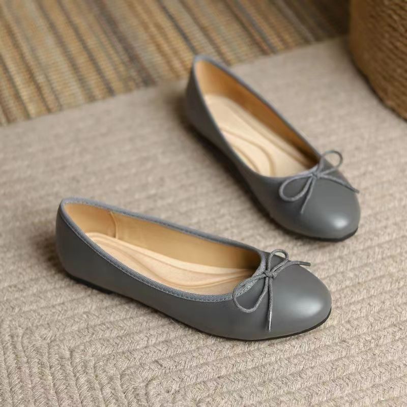 Plush Fashion Hub women's slip-on flats with egg-roll edge design, round toe, inspired by classic Chanel-inspired footwear.