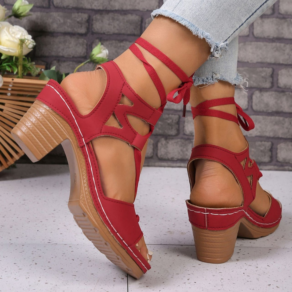 Women's chic lace-up block heel sandals with strappy design and mid-height heel, trendy and stylish from Trendsi.