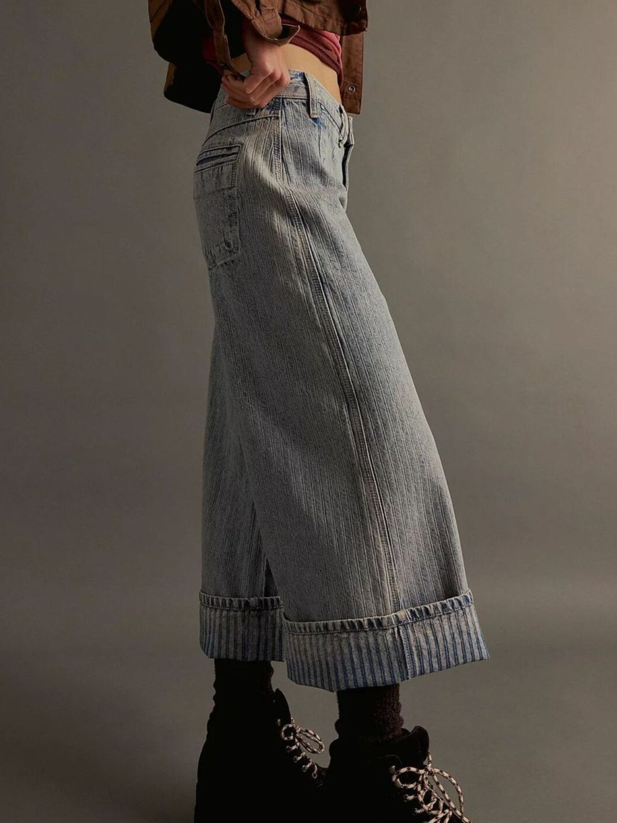 Plush Fashion Hub wide-leg cropped denim jeans featuring a relaxed fit and classic blue denim fabric.