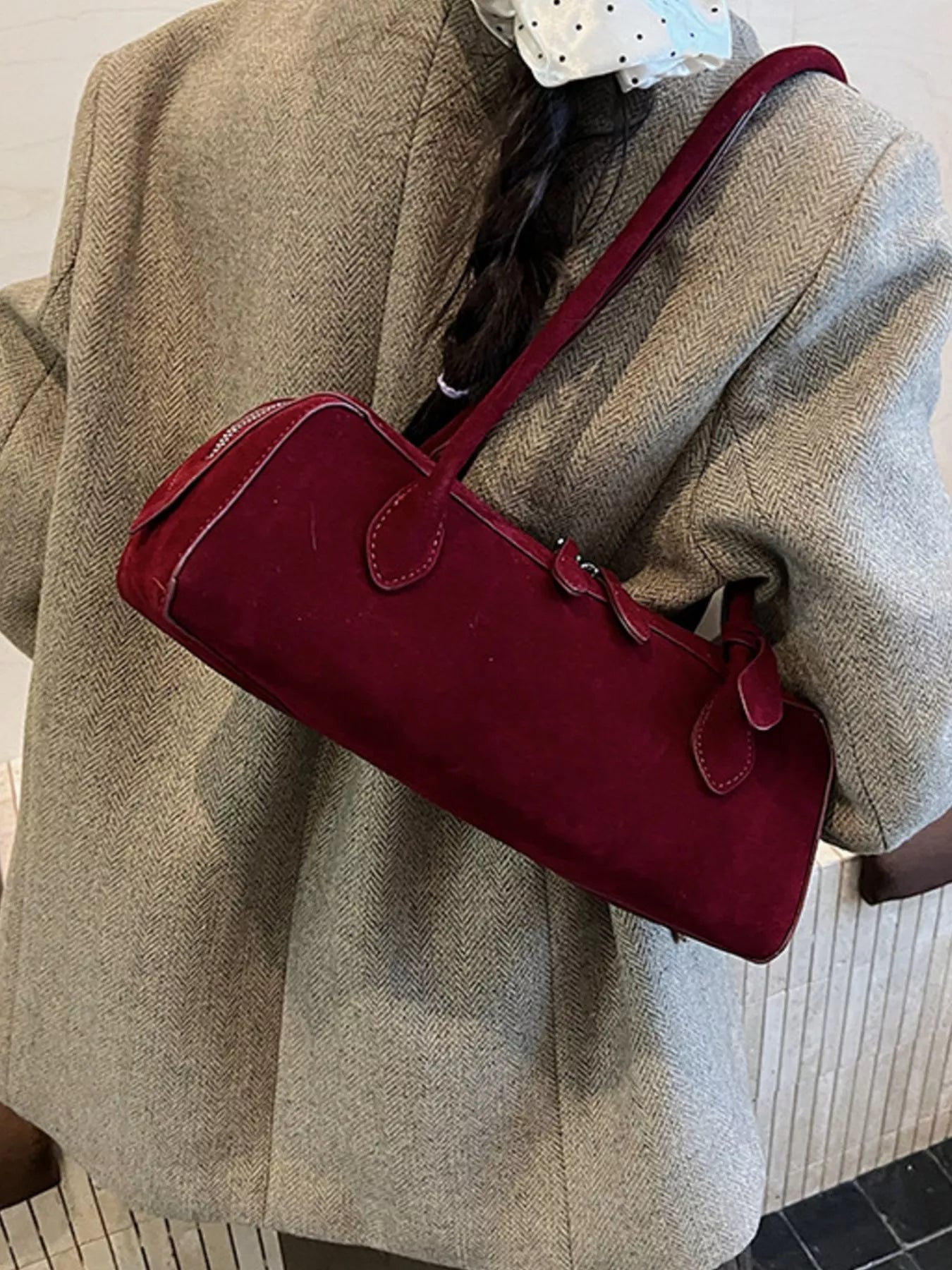 Solid color shoulder bag from Shopimist, stylish and versatile bag with a sleek design perfect for everyday use.