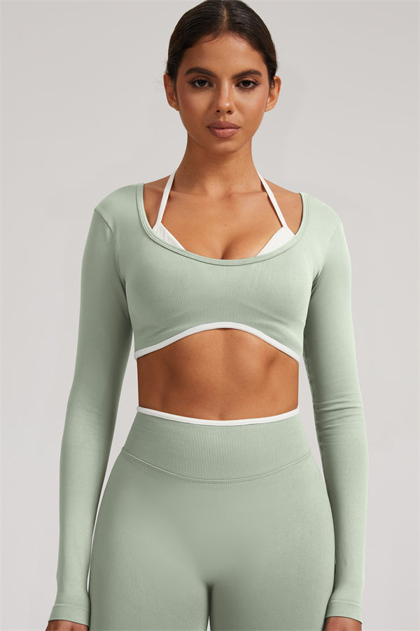 Fitglutes Activewear long sleeve crop top and leggings 2-piece set, stylish gymwear for workout and active lifestyle.