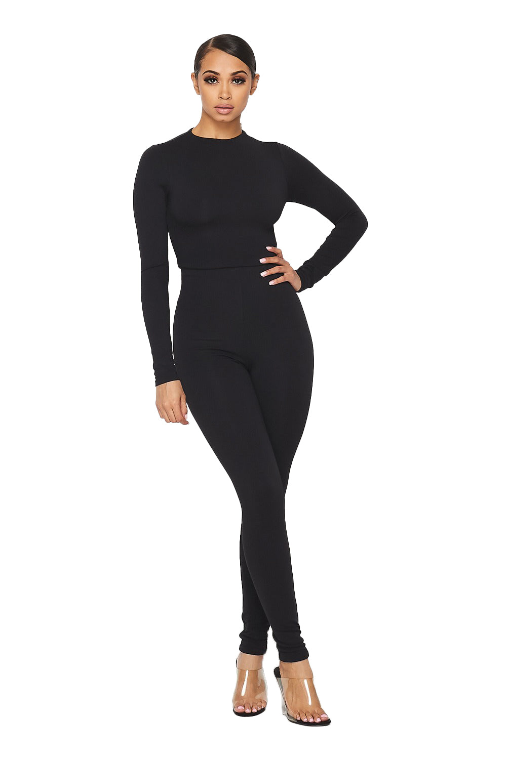 Black 2-piece cropped top and legging set by The House of Stylez, featuring a stylish and comfortable matching athletic ensemble.