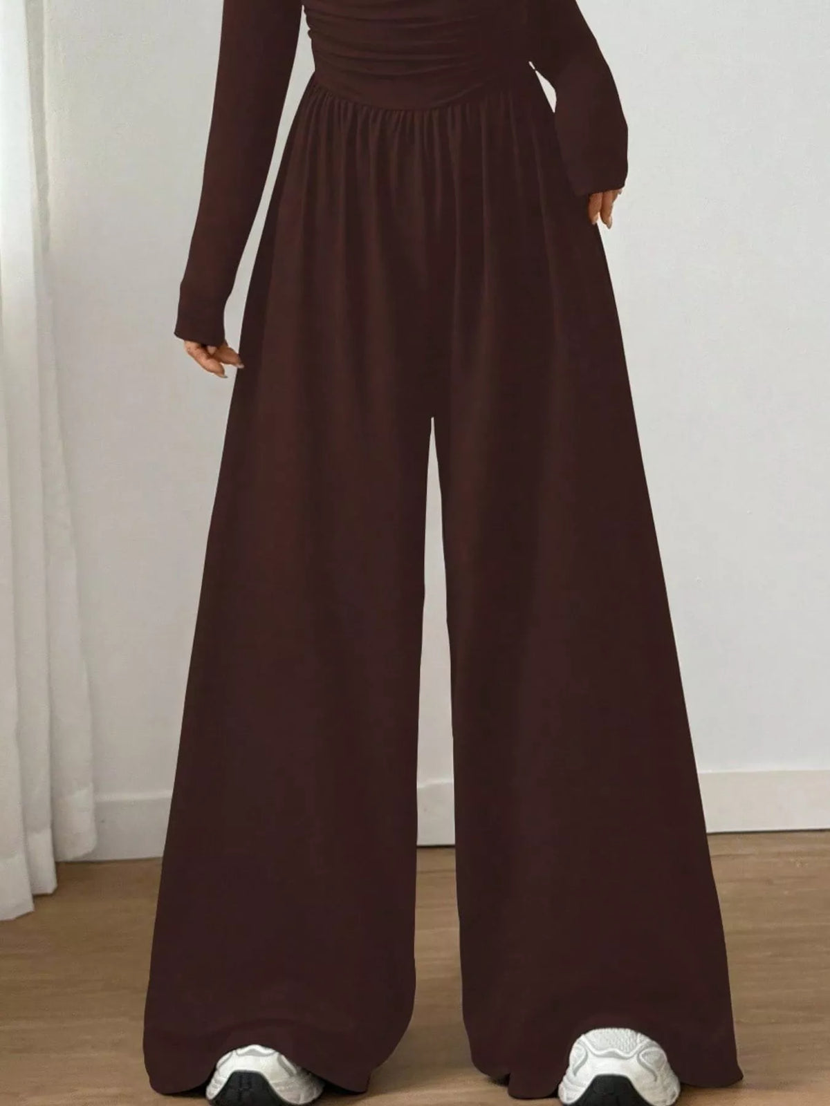 Max-Origin ruched square neck wide-leg jumpsuit, stylish and comfortable, shown on a model with a fitted bodice and flowing wide-leg pants.