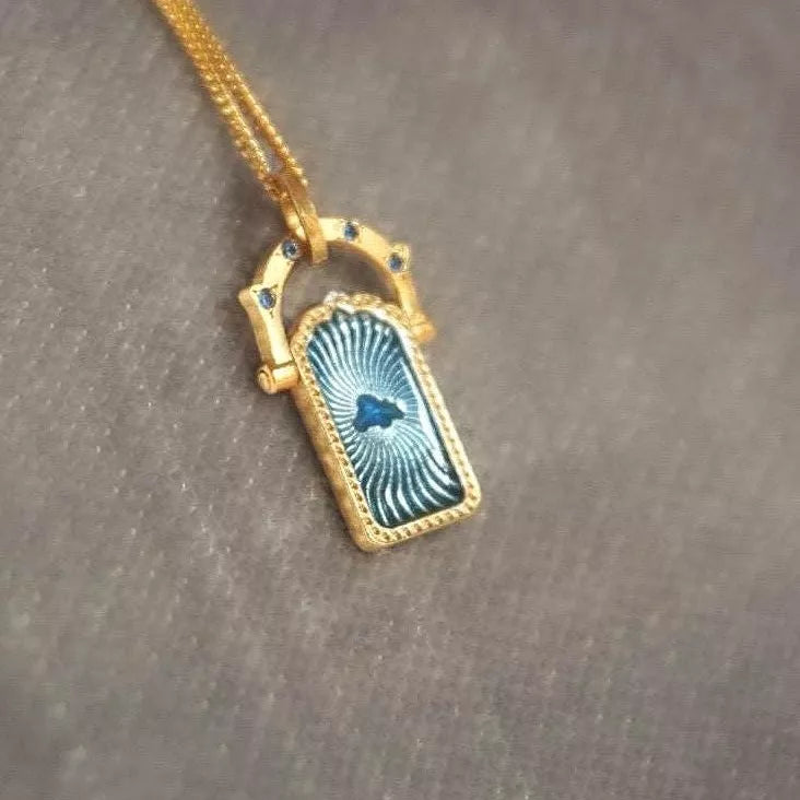 18K gold-plated titanium steel pendant necklace with a sleek, modern design, perfect for stylish jewelry collection.