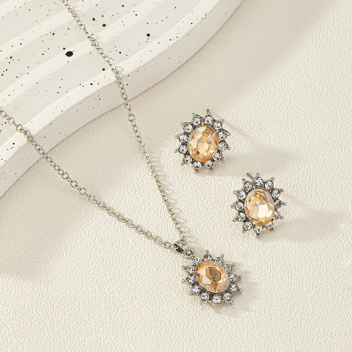 European and American fashion sunflower zircon ear stud necklace set by Plush Fashion Hub, featuring sunflower design and sparkling zircon stones.