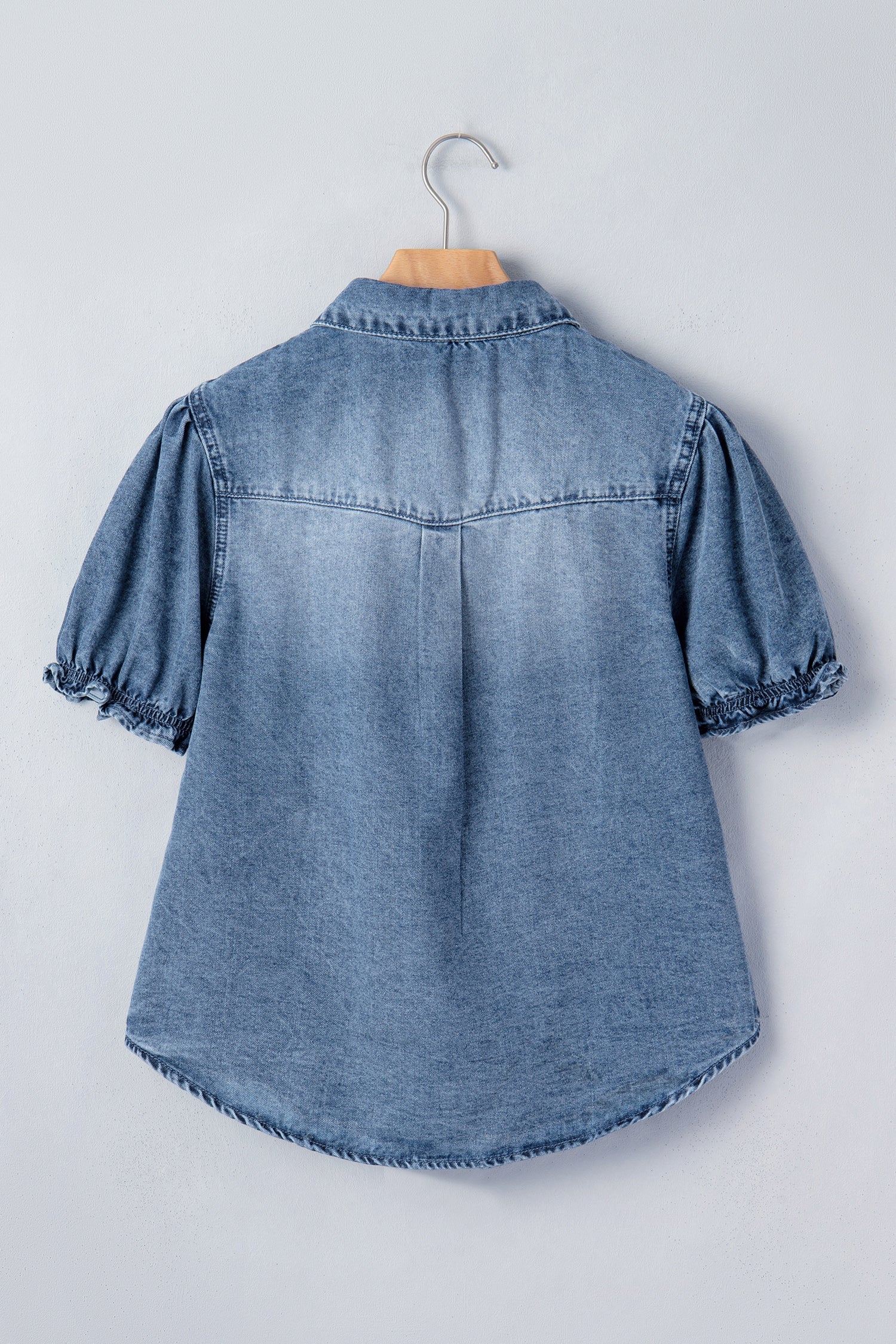 Ariana Threaded Pear short sleeve snap shirt, casual blouse with button details, lightweight fabric, and a relaxed fit.