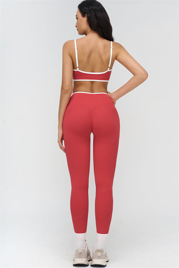 Fitglutes Activewear contrast sports bra and leggings 2-piece set, stylish gymwear with supportive fit and vibrant color contrast.