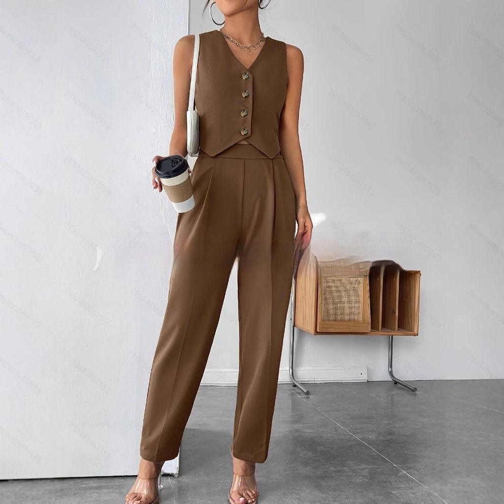 Women’s sleeveless pleated jumpsuit from FitiqueFit, casual coffee-colored jumpsuit with a relaxed fit and stylish pleats.