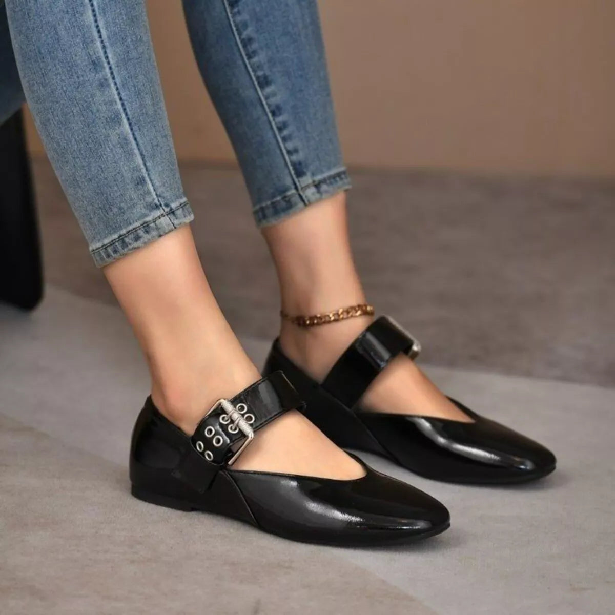 Shopimist round toe flats loafers with sleek design and comfortable fit, shown in natural light on a neutral background.