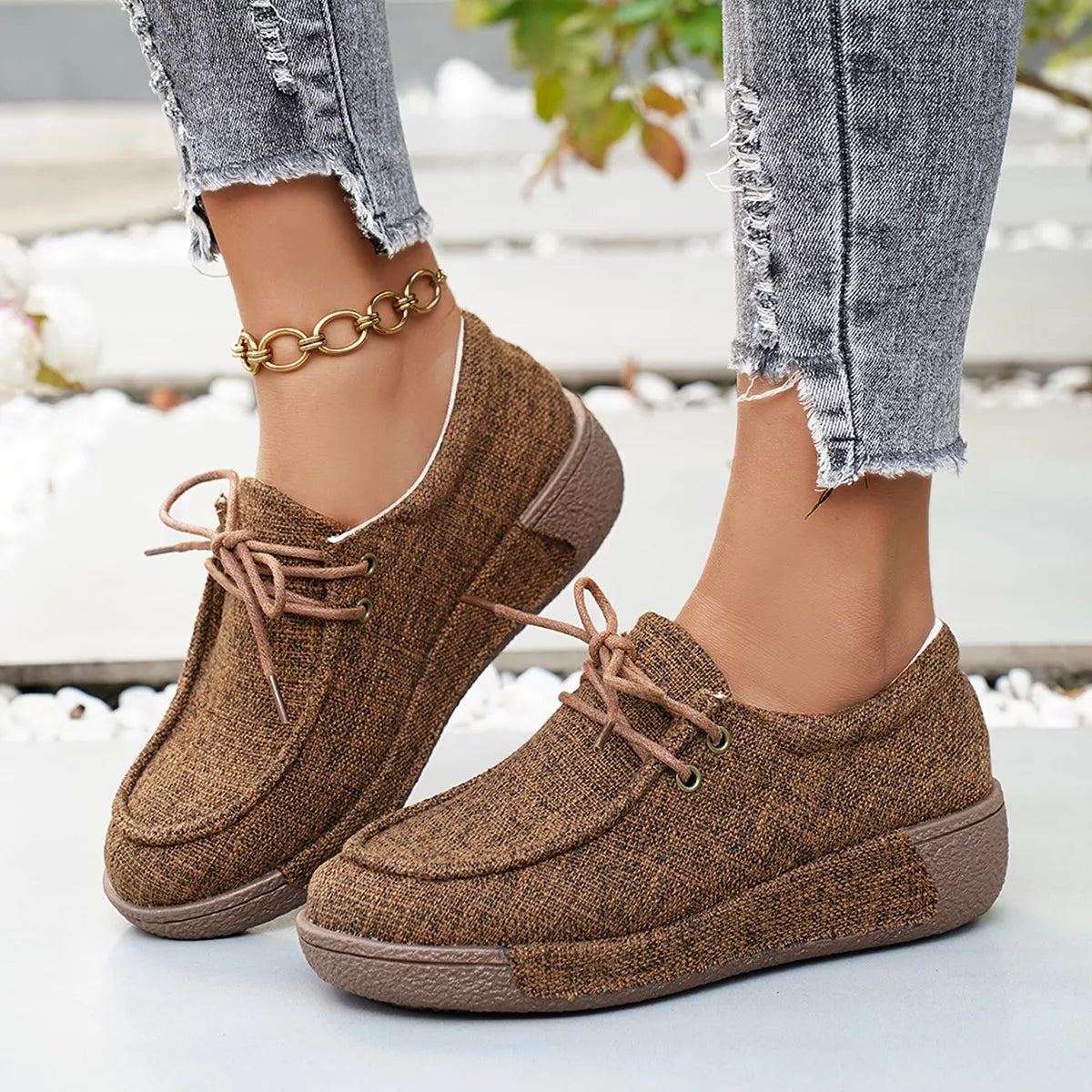Trendsi round toe lace-up sneakers in casual footwear style with a clean design and white laces on a neutral background.