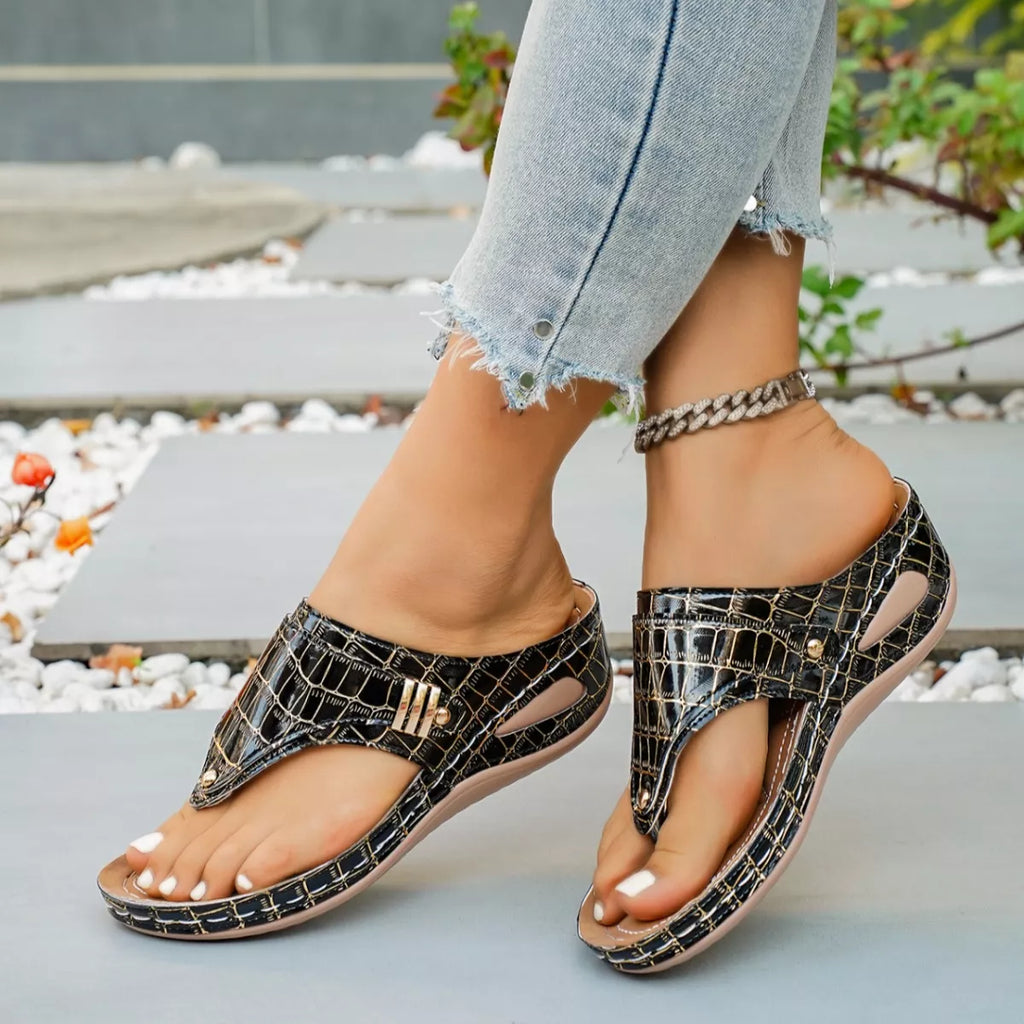 Shopimist toe post wedge sandals with comfortable straps and cork wedge heel, perfect for casual summer wear.