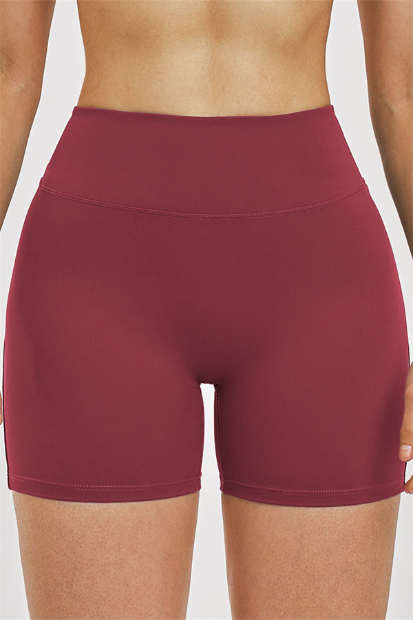 Fitglutes Activewear Zenith T-shirt and shorts 2-piece set, sporty gymwear with comfortable fit and stylish design for workouts.