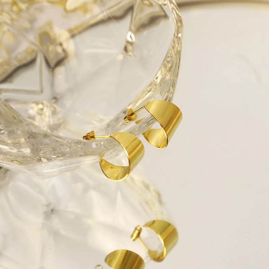 18K gold-plated stud earrings by Shopimist featuring simple, elegant round design perfect for everyday wear