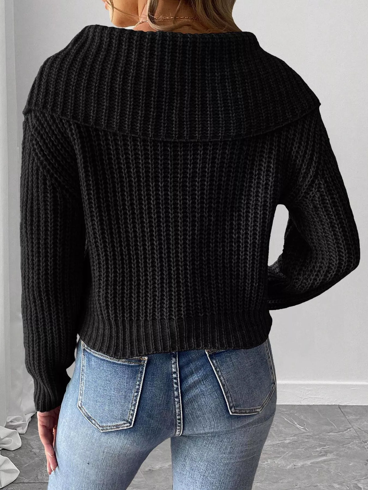 Contrast bow long sleeve sweater in a stylish skirt, featuring a cozy design and trendy details, perfect for a fashionable look.