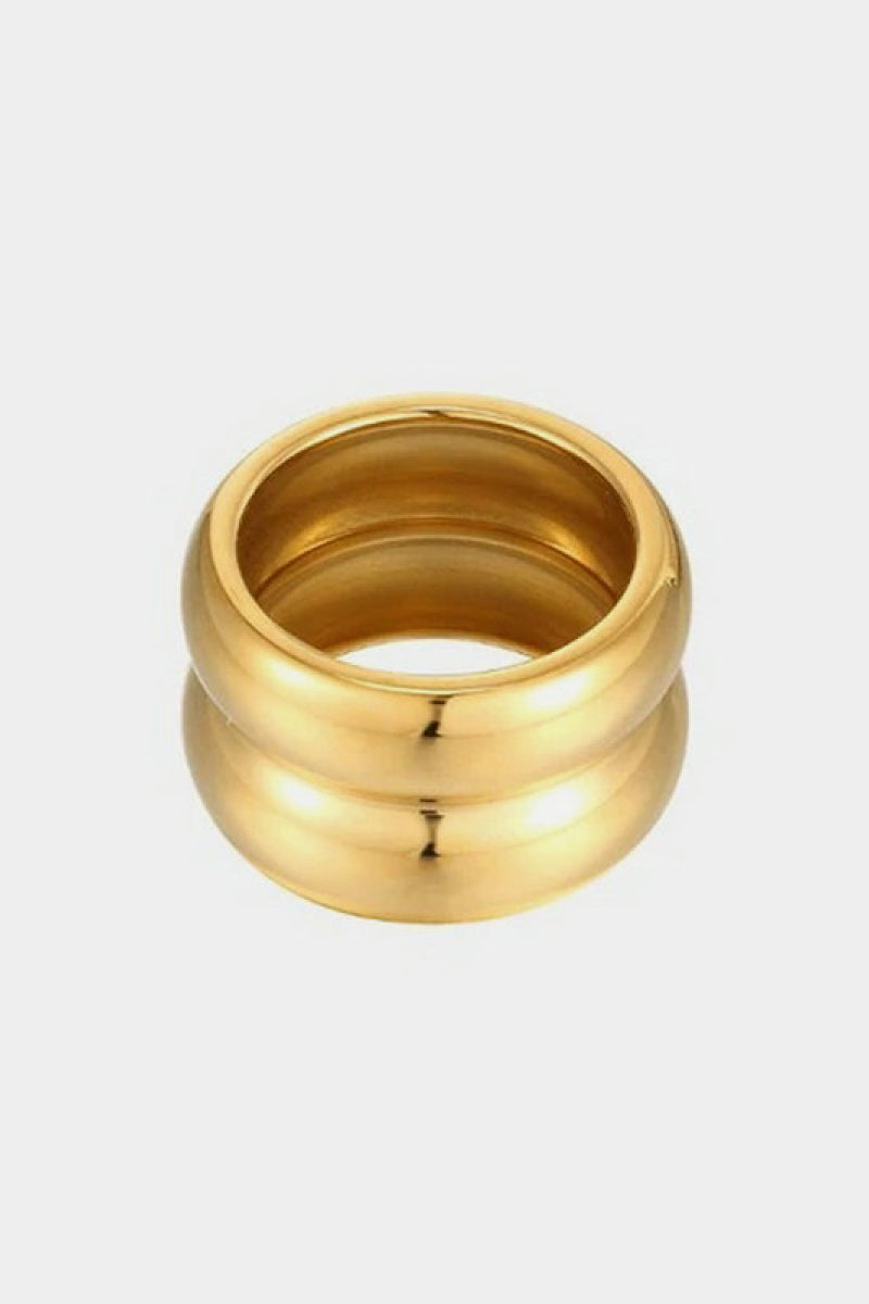 Gold double ridge ring from Shopimist featuring a sleek, polished band with two distinct ridges for a modern, elegant look.