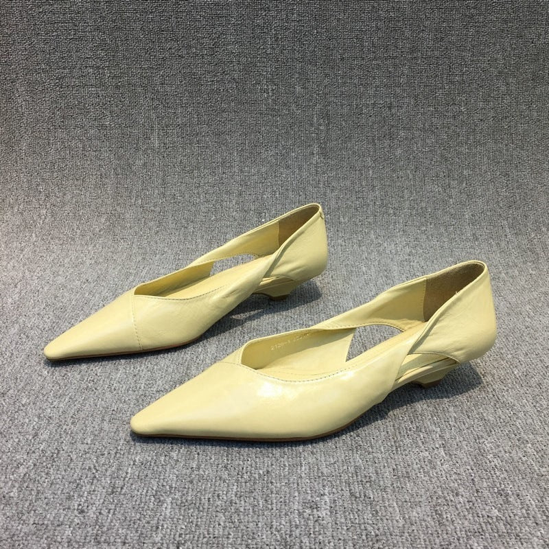 Pointed hollow low heel shoes