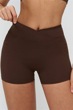 Fitglutes Activewear crop top and shorts 2-piece set, stylish gymwear and sportswear for workout and active lifestyle.