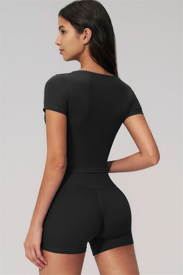 Fitglutes Activewear Rapture T-shirt and shorts 2-piece set, sporty gymwear and workout clothes for active training and fitness.
