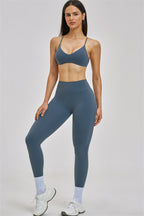 Fitglutes Activewear sports bra and leggings 2-piece set, gymwear with stylish design for workout and fitness activities.
