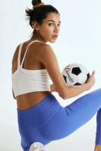 Trendsi scoop neck active wear tank top in black, made of breathable fabric, perfect for workout or casual wear.