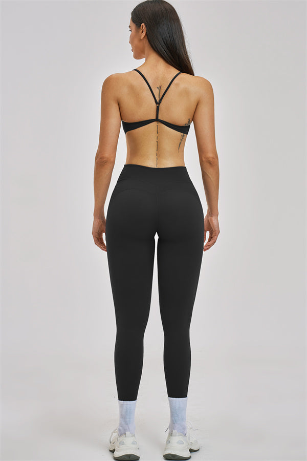 Fitglutes Activewear Zenith sports bra and leggings 2-piece set, black workout gymwear and sportswear for women.