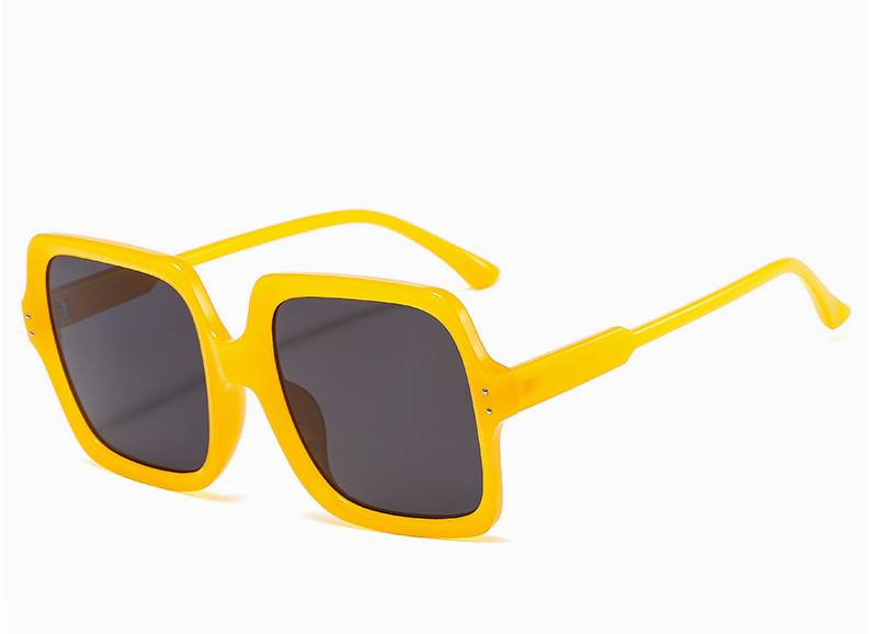 Retro gradient oversized men's sunglasses from FitiqueFit, featuring bold frames and stylish gradient lenses.