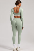 Fitglutes Activewear long sleeve crop top and leggings 2-piece set, stylish gymwear for workouts and activewear routines.