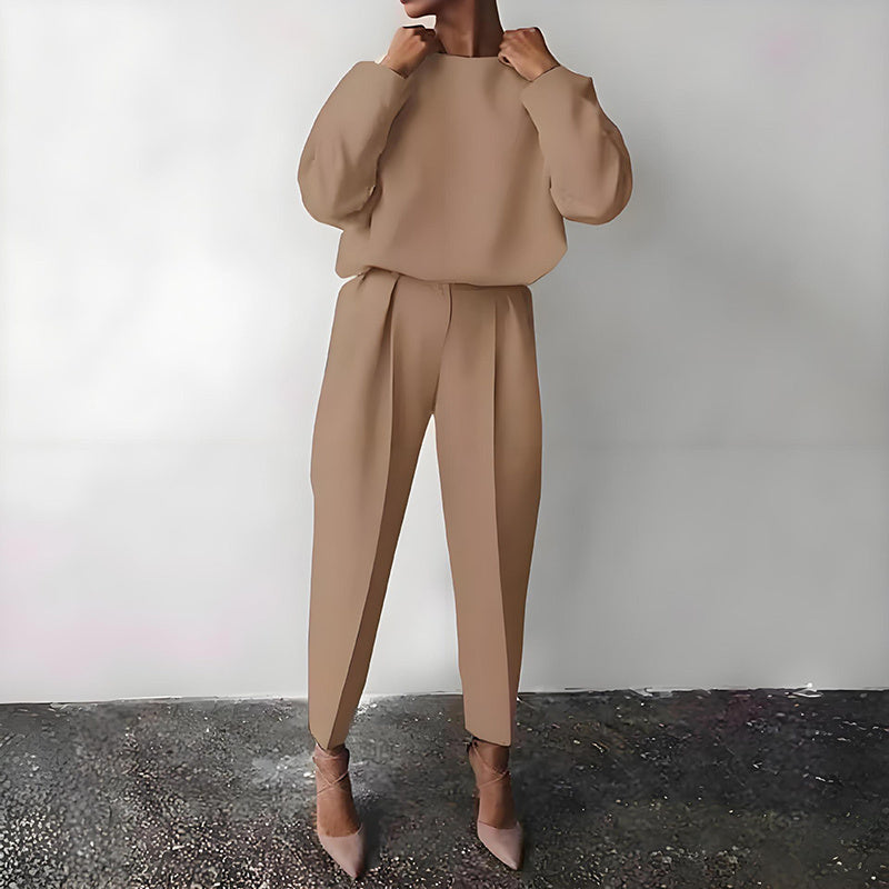 Women’s solid color 2-piece loungewear set with long sleeve top and pleated pants from Plush Fashion Hub, casualwear for relaxed style.