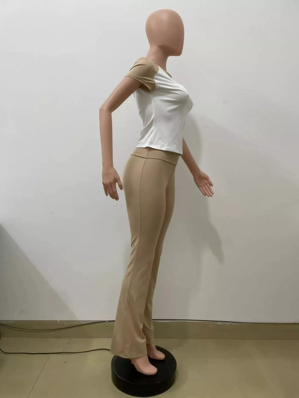 Shopimist contrast short sleeve tee and pants set, featuring a stylish top and matching pants for casual wear.