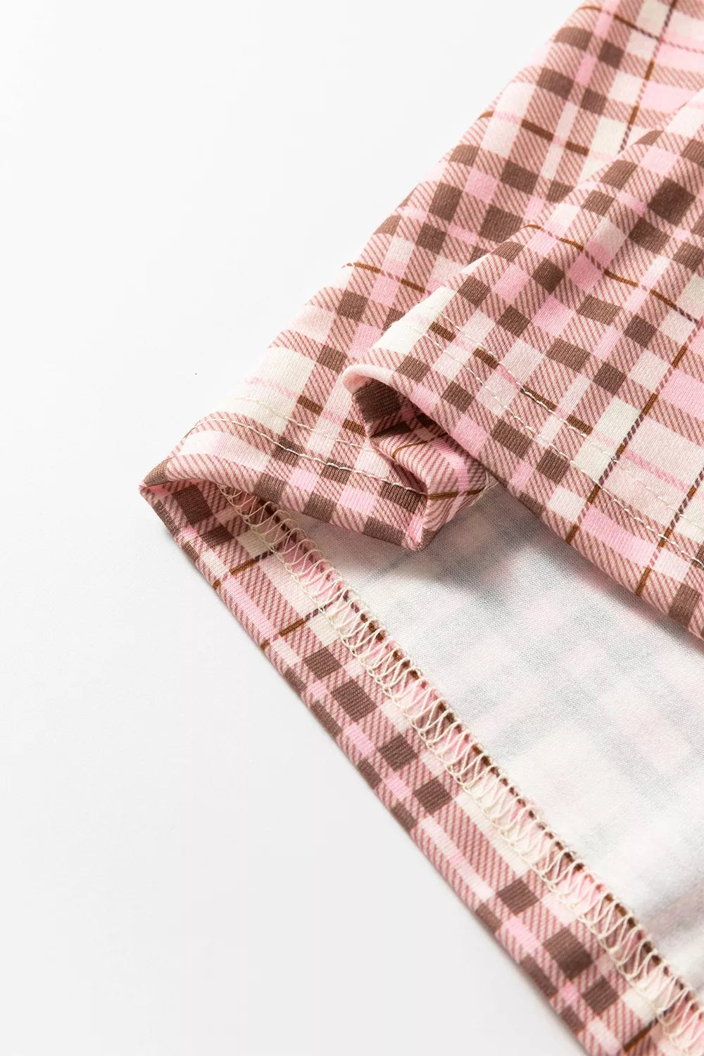 Trendsi plaid patch pockets long sleeve lounge set with matching long pants, casual cozy outfit in a plaid pattern.