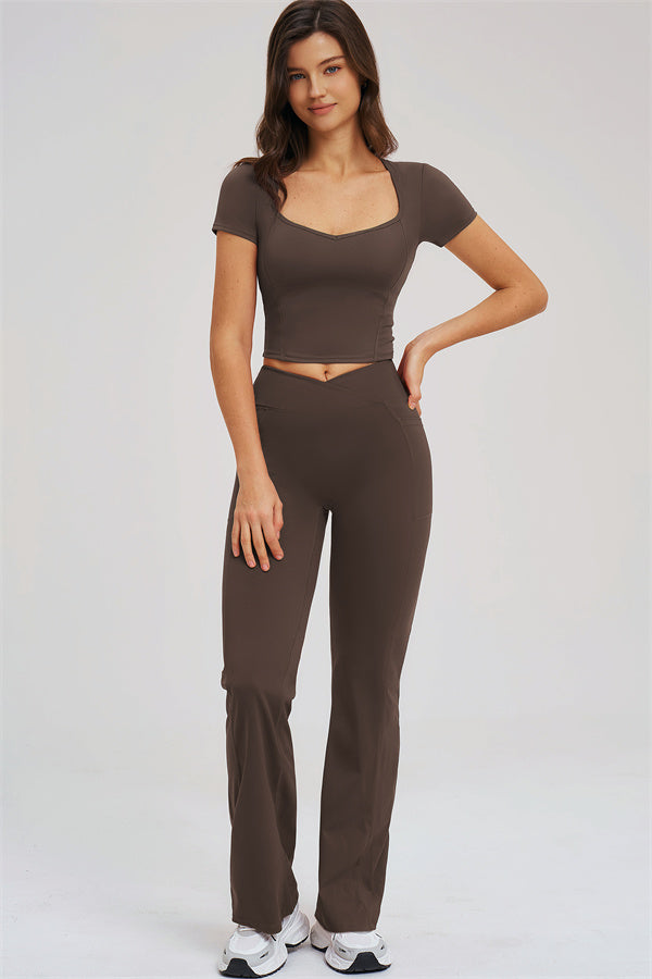 Fitglutes activewear Sizzle T-shirt and flared leggings 2-piece set, black workout clothes with fitted T-shirt and stylish flared leggings.