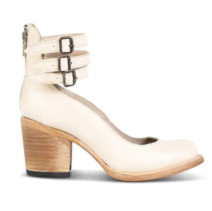Buckle pointed women’s sandals by Trendy Attic Store01 featuring sleek design and open toe style.