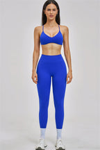 Fitglutes Activewear sports bra and leggings 2-piece set, gymwear and workout clothes, shown in a stylish fitness outfit.
