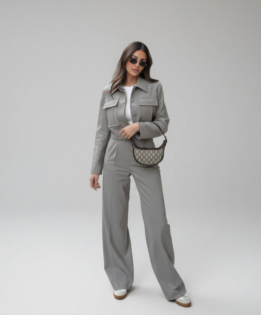 Eprolo women's short jacket and long pants suit, stylish and tailored fashion ensemble for modern women, front view.