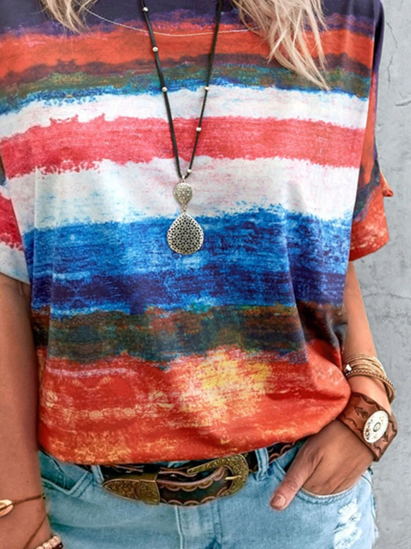 Women's casual contrast round neck short sleeve T-shirt by Trendsi, featuring a stylish design and comfortable fit.