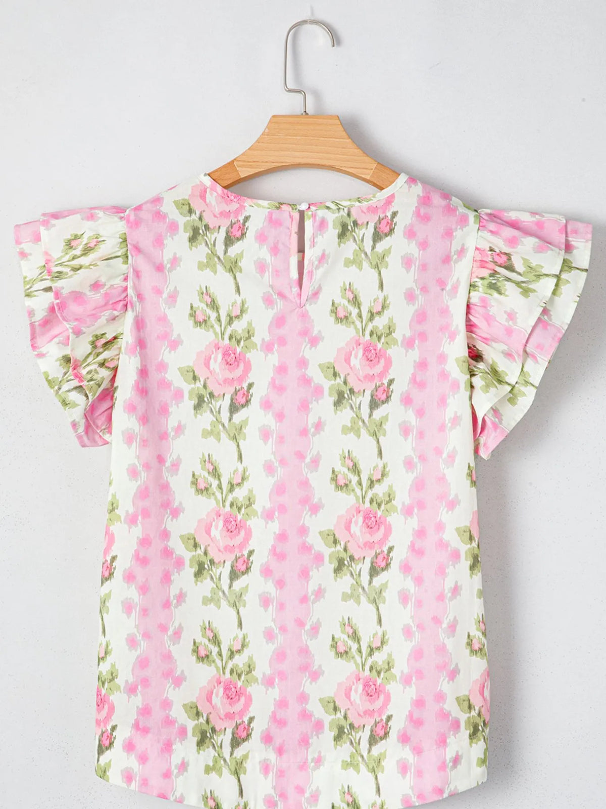 Floral print ruffled sleeve blouse from Plush Fashion Hub featuring a feminine design and lightweight fabric.