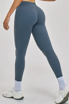 Fitglutes Activewear sports bra and leggings 2-piece set, athletic gymwear with a stylish, fitted look for workout or activewear use.